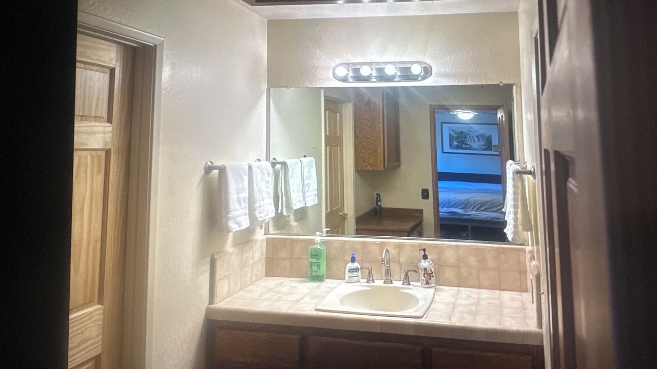 Photo of Bathroom in Round Hill Village