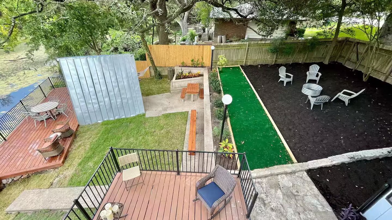 Photo of Outdoor in Windsor Hills