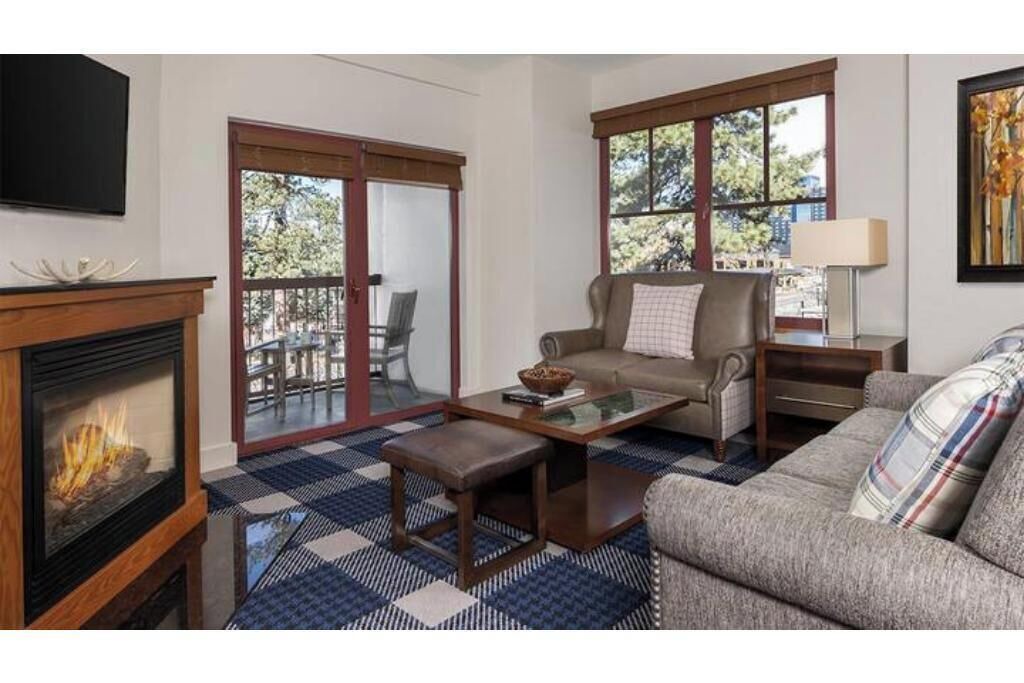 Photo of Livingroom in Lakeside Park