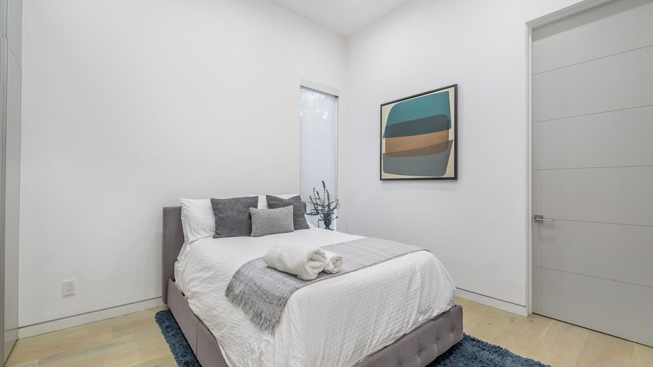 Photo of Bedroom in Greater Wilshire - Hancock Park