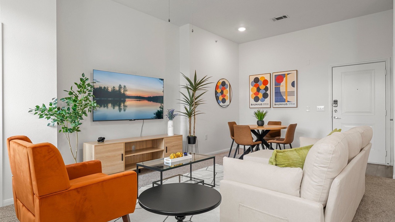 Photo of Livingroom in Montopolis
