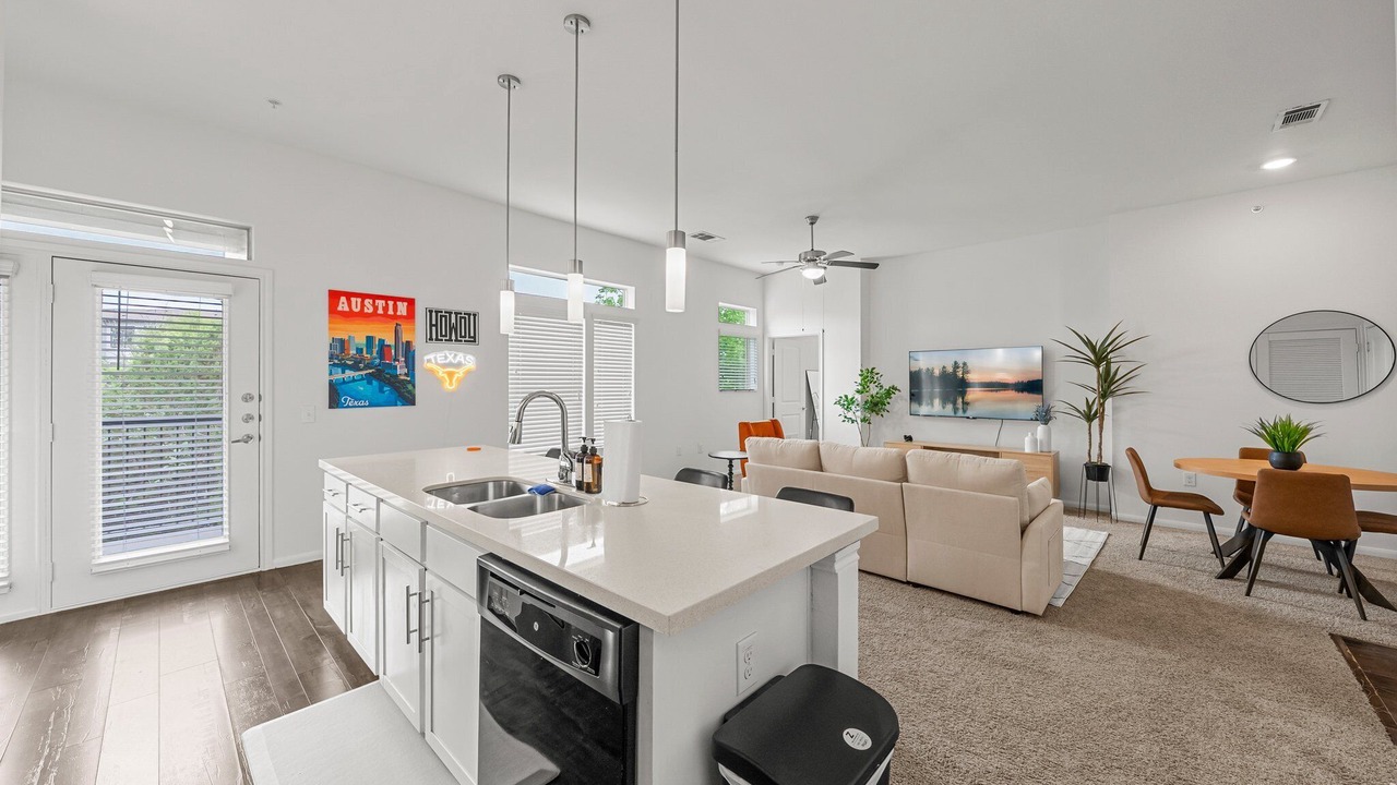 Photo of Kitchen in Montopolis