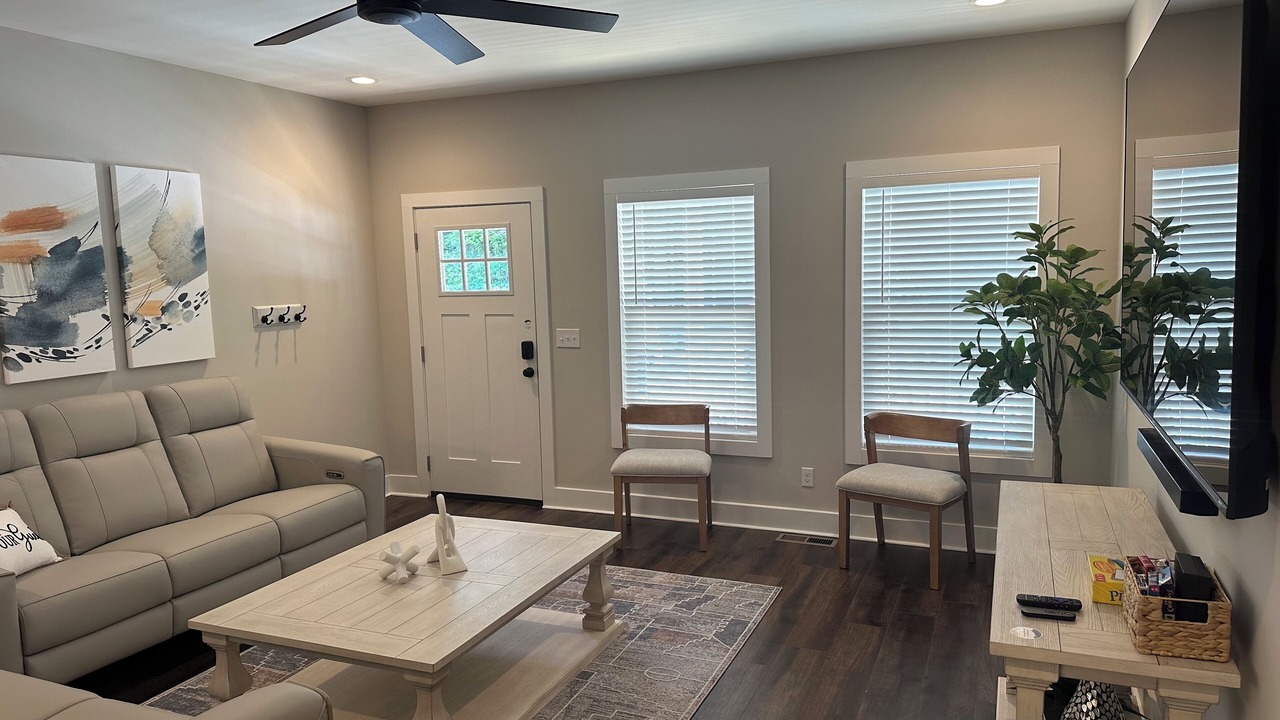 Photo of Livingroom in Dandridge