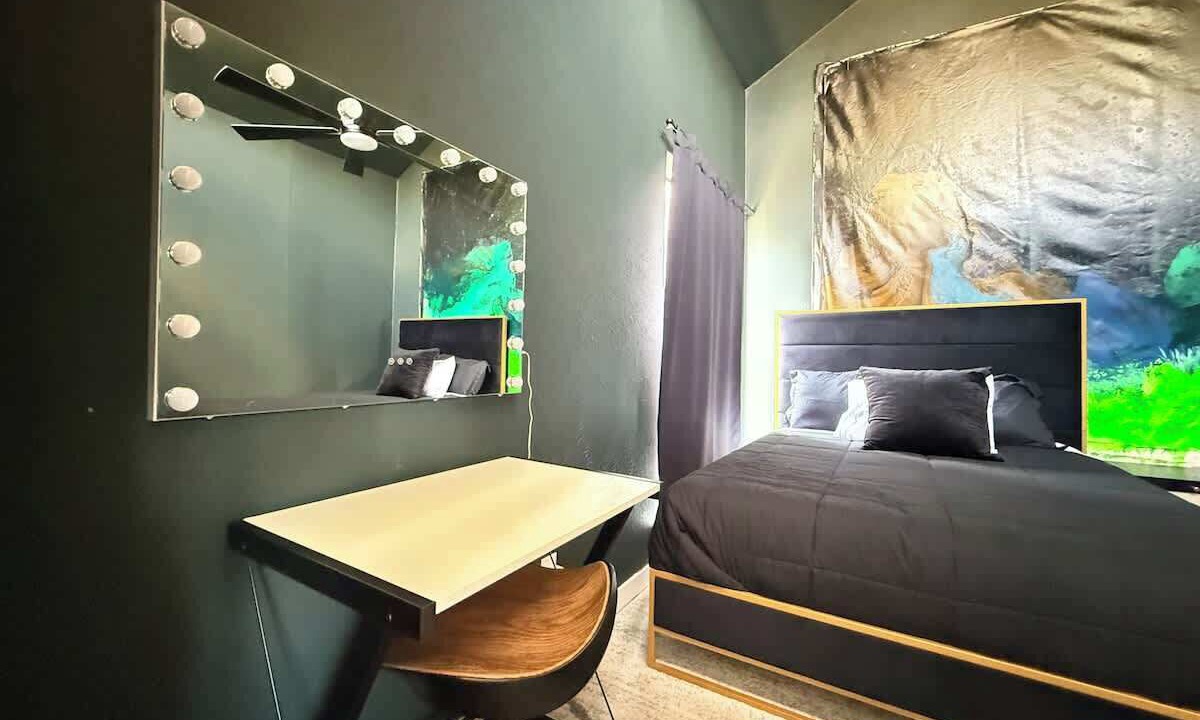 Photo of Bedroom in Turtle Creek