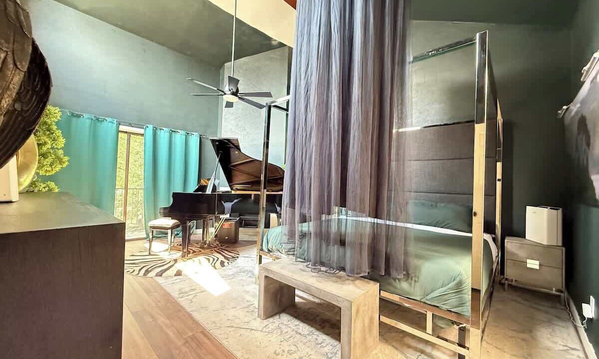Photo of Bedroom in Turtle Creek