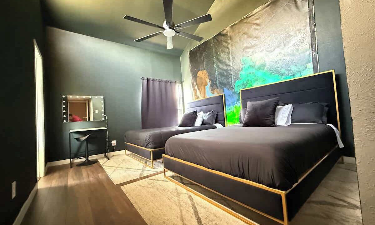Photo of Bedroom in Turtle Creek