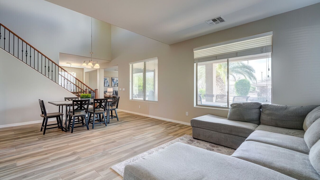 Photo of Livingroom in Power Ranch