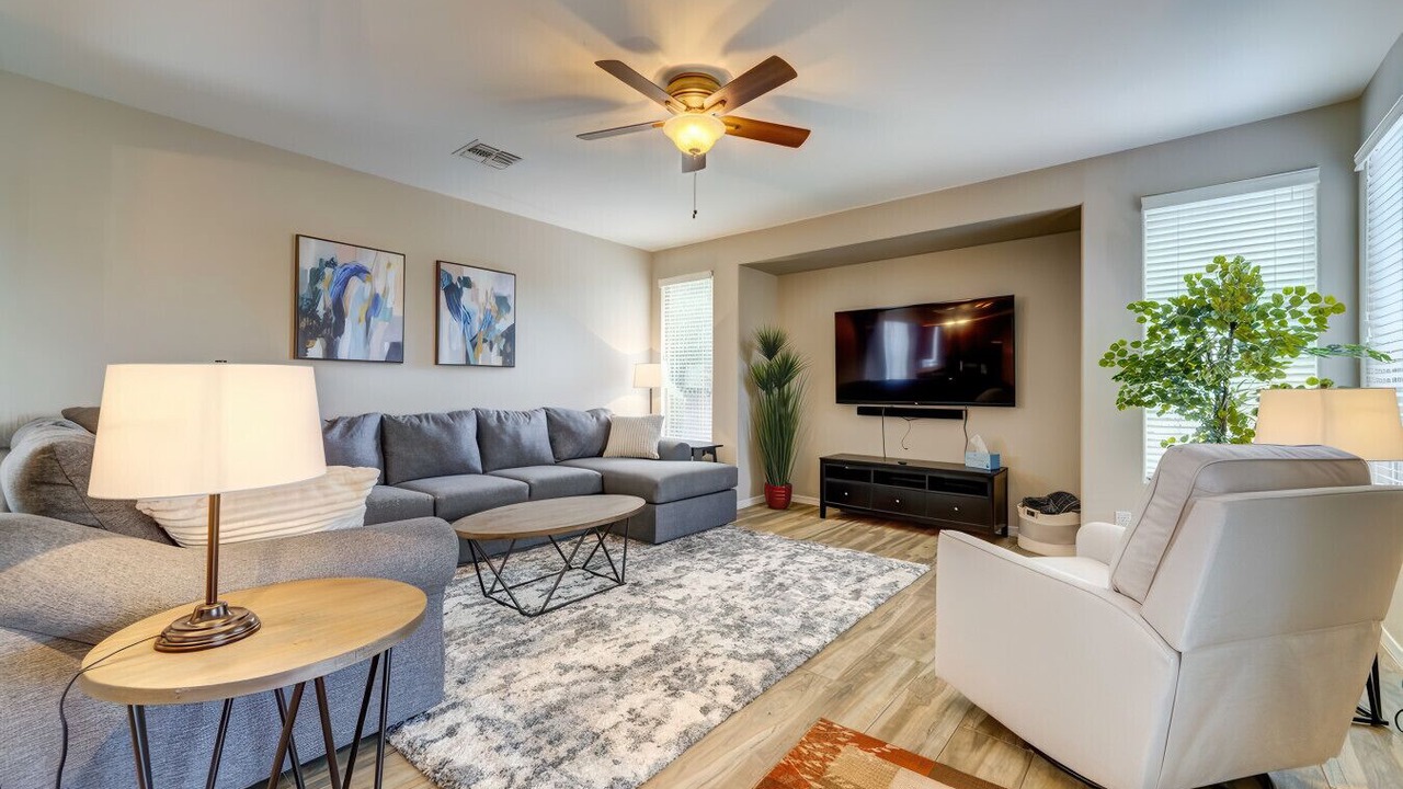 Photo of Livingroom in Power Ranch