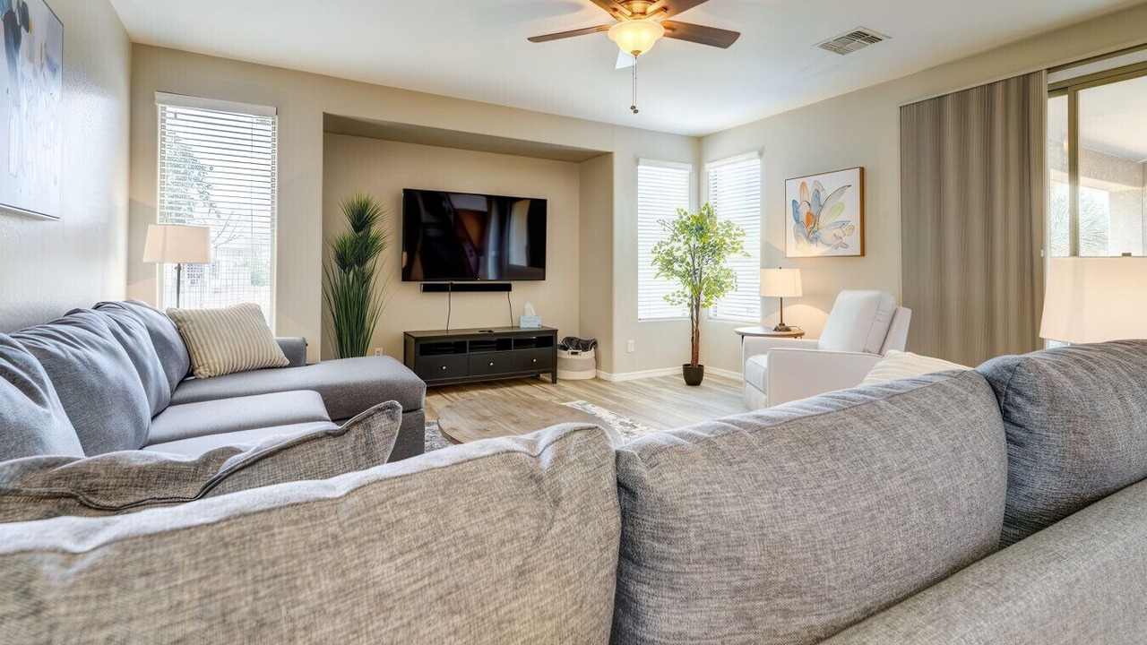 Photo of Livingroom in Power Ranch