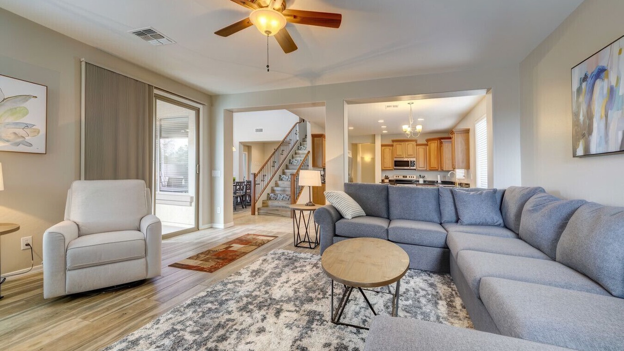 Photo of Livingroom in Power Ranch