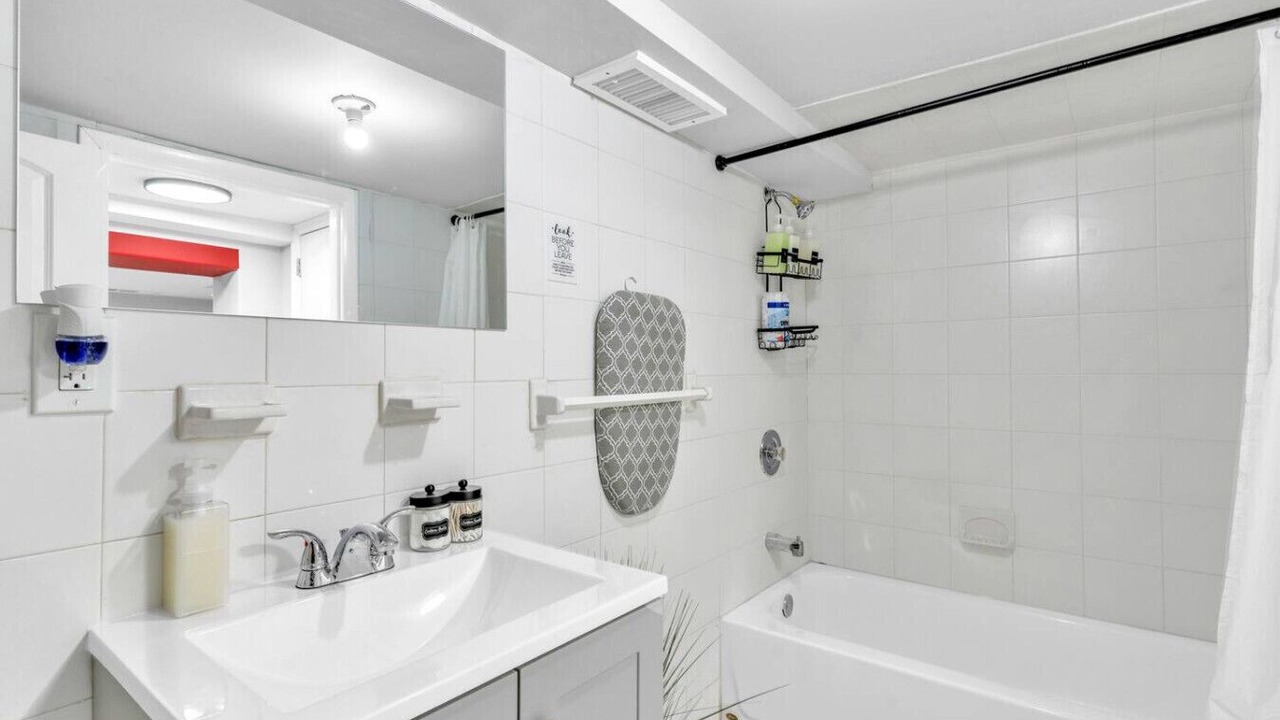 Photo of Bathroom in Constable Hook