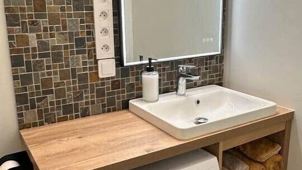 Photo of Bathroom in Puteaux