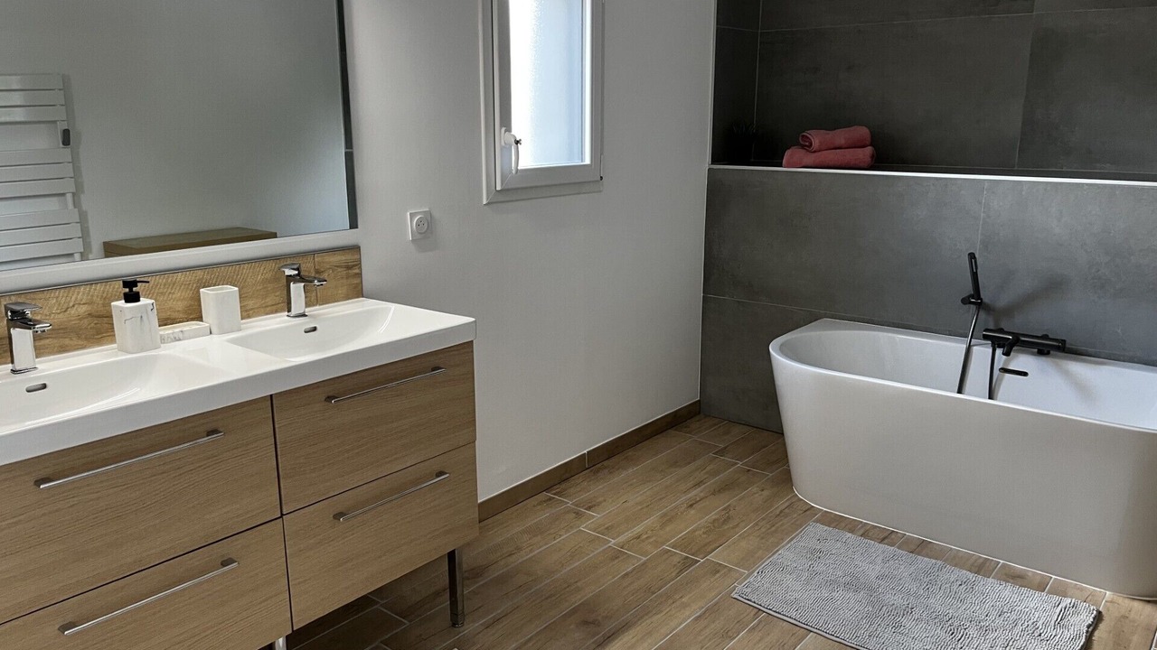 Photo of Bathroom in Sautron