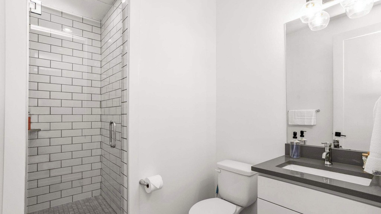 Photo of Bathroom in Eighth Avenue