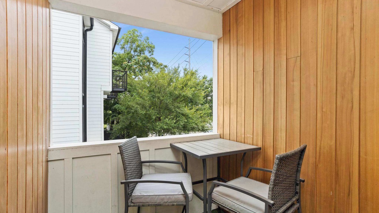 Photo of Patio Balcony in Eighth Avenue