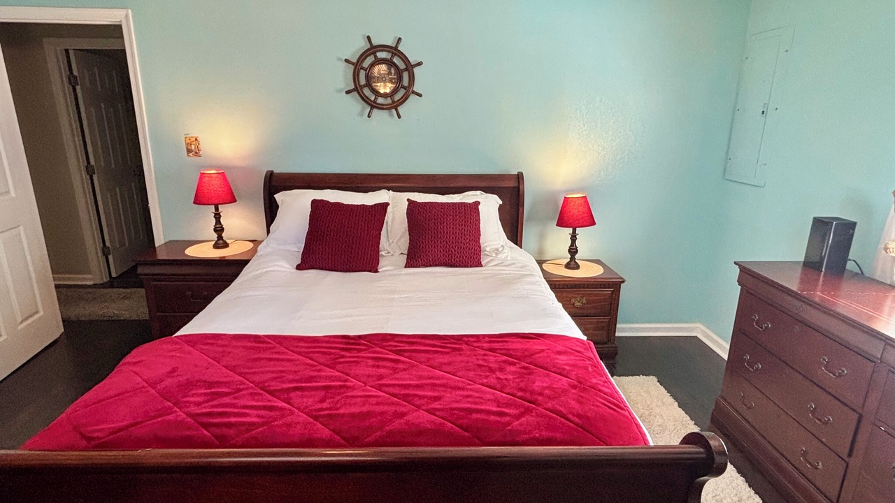 Photo of Bedroom in Dutton