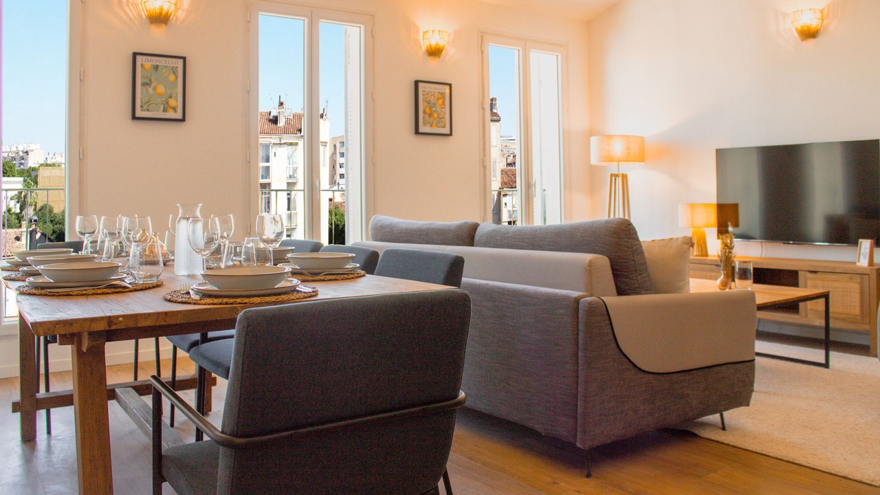 Photo of Others in Baille