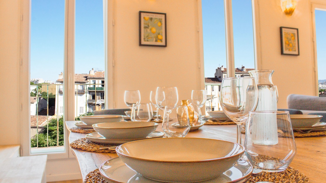 Photo of Others in Baille