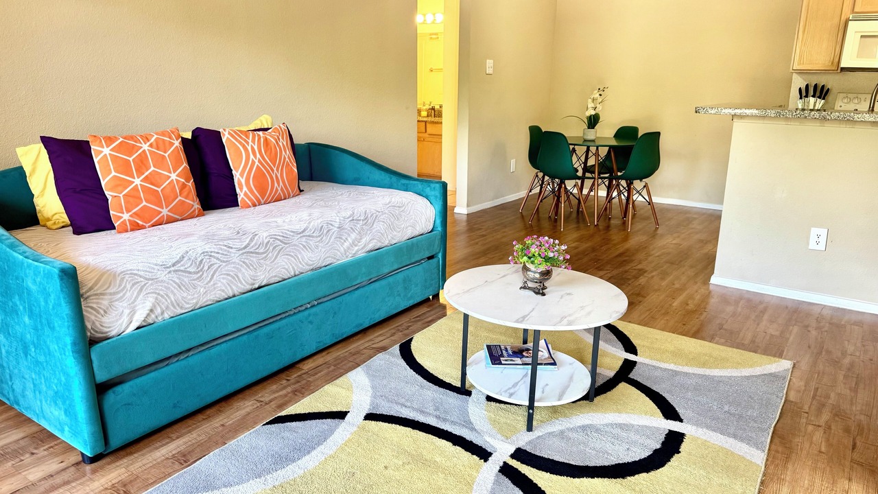 Photo of Livingroom in Texas Medical Center