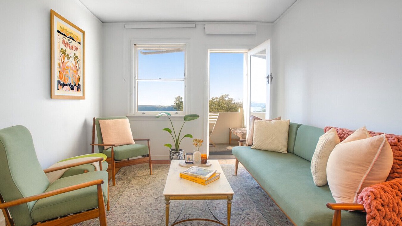 Photo of Livingroom in Elizabeth Bay