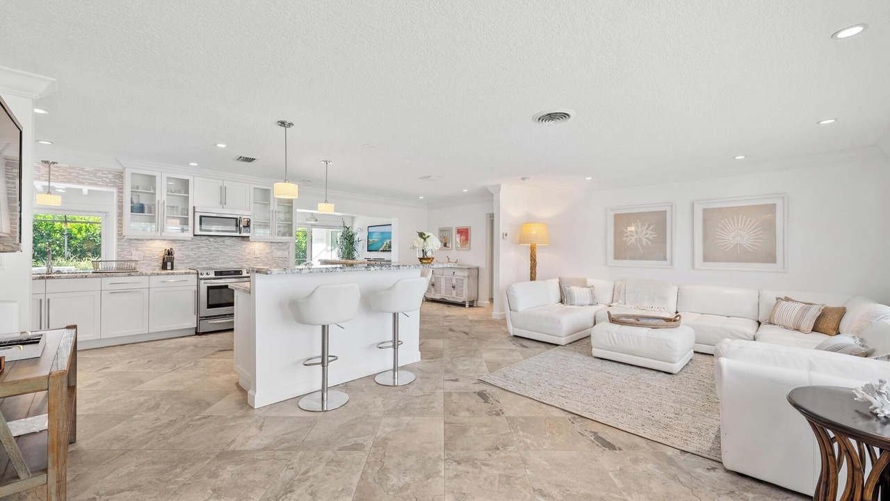 Photo of Livingroom in Singer Island