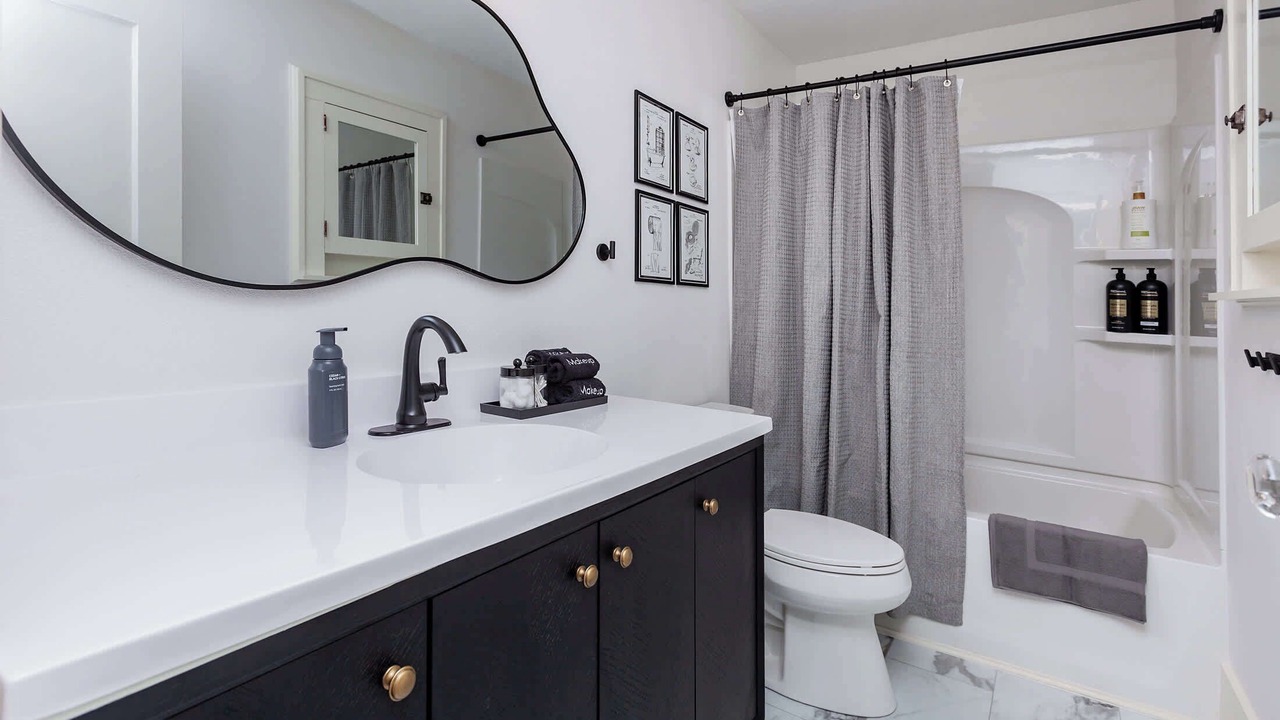 Photo of Bathroom in Ames