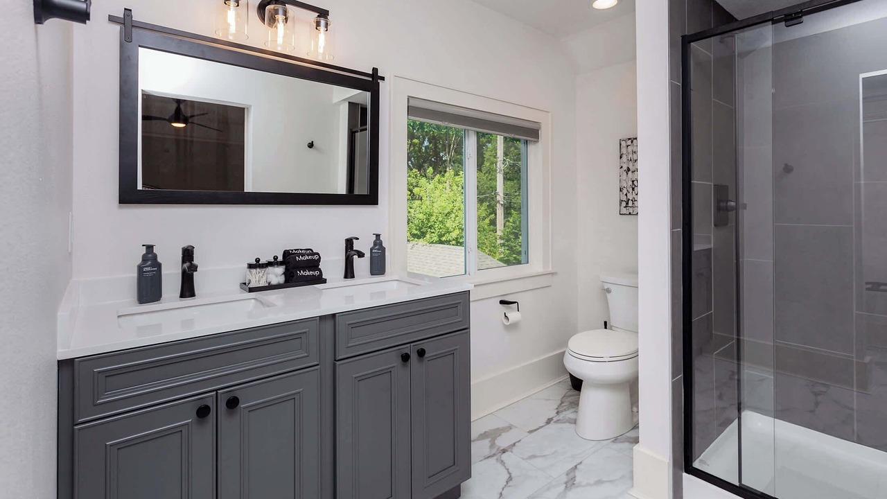Photo of Bathroom in Ames