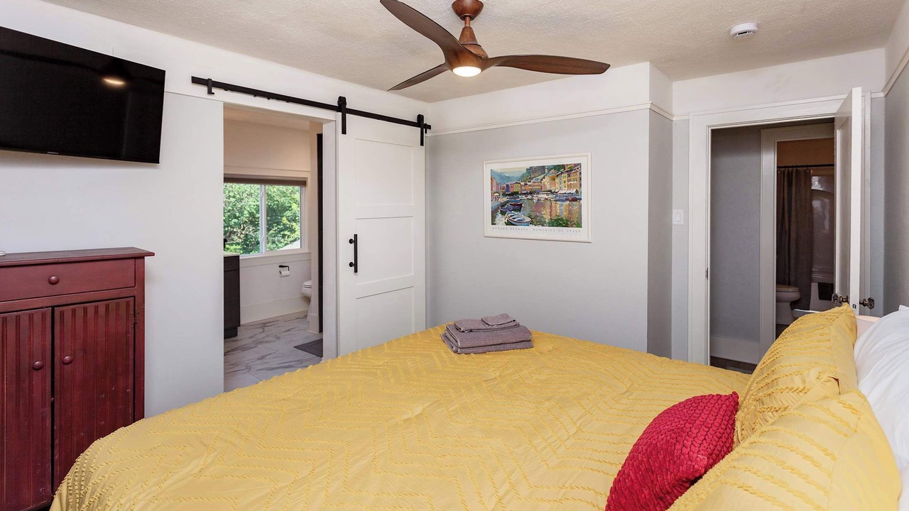 Photo of Bedroom in Ames