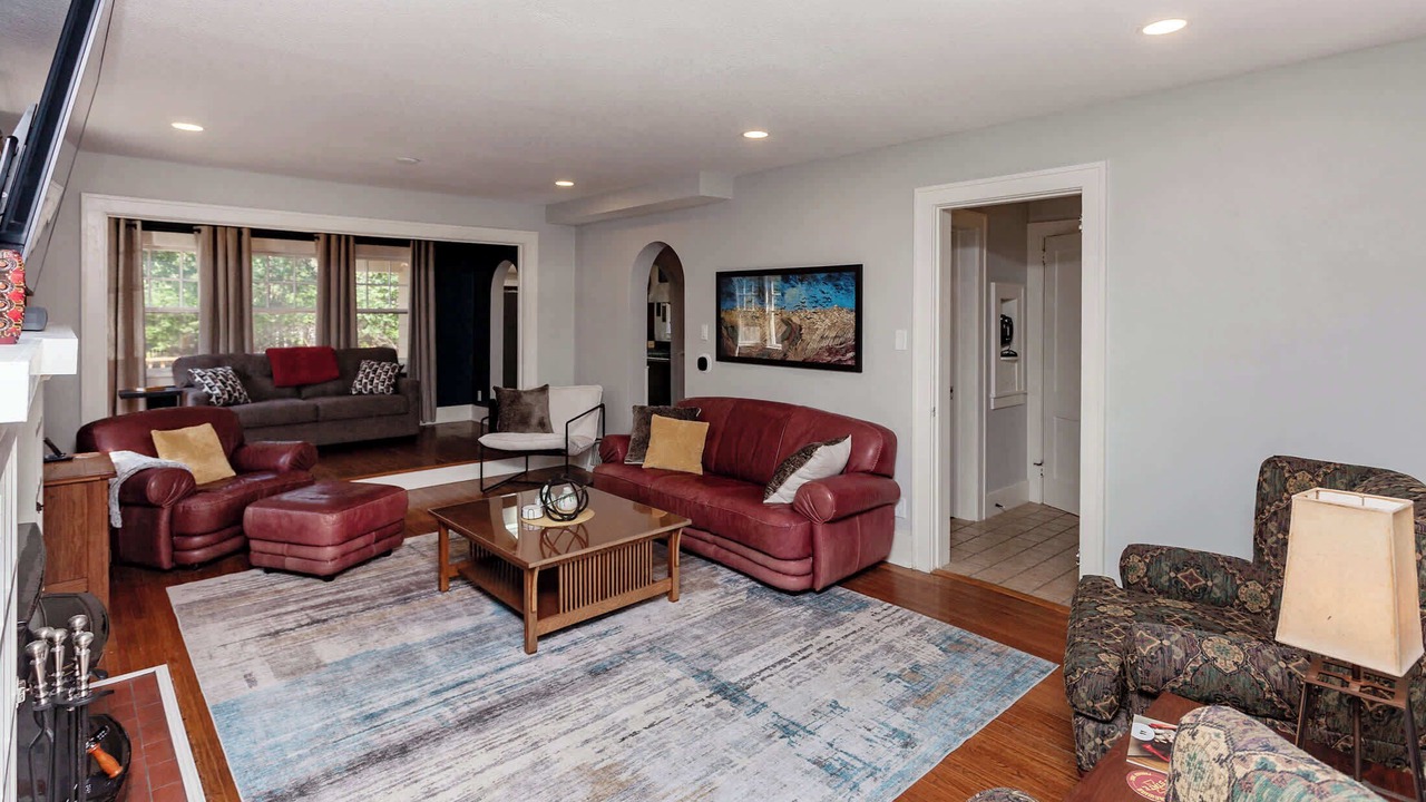 Photo of Livingroom in Ames