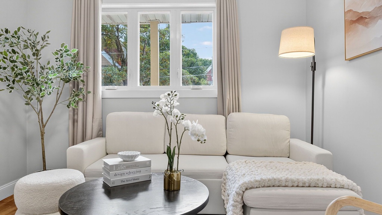 Photo of Livingroom in Somerville