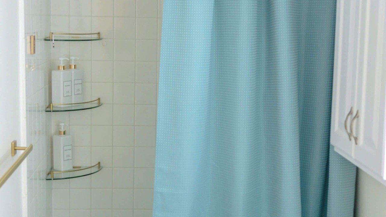 Photo of Bathroom in Punaluu