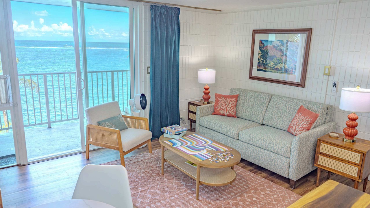 Photo of Livingroom in Punaluu