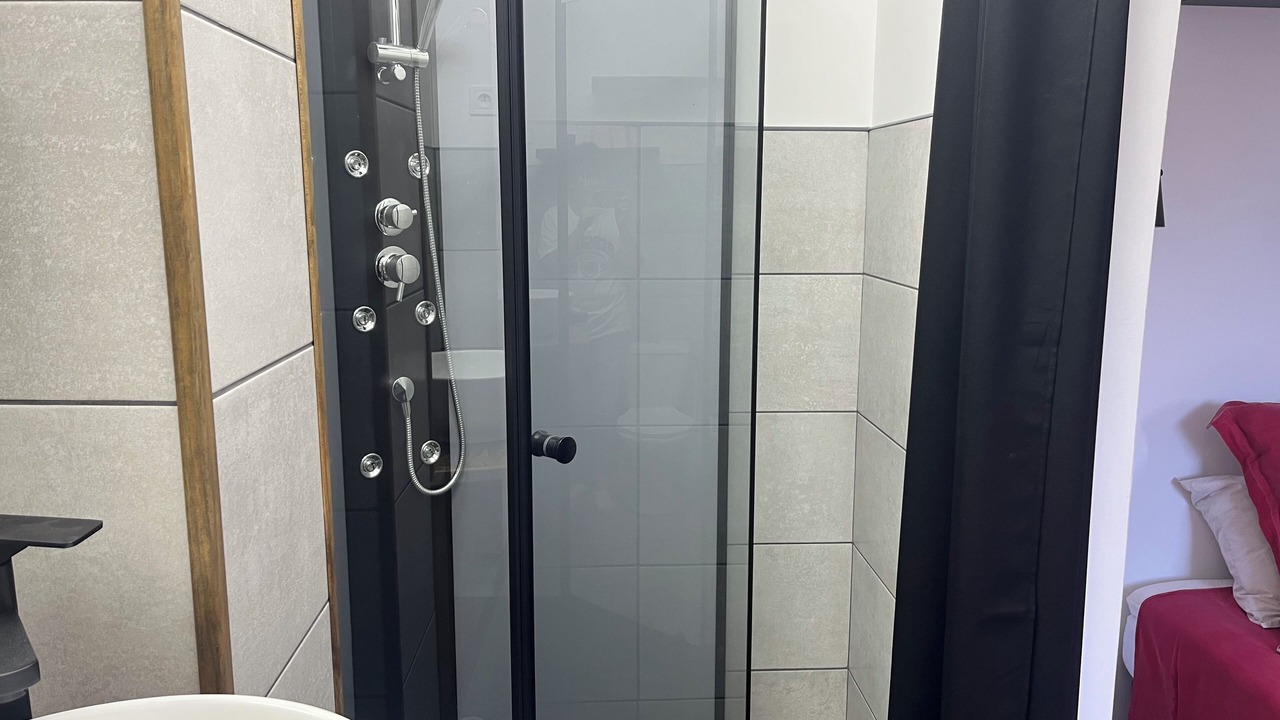 Photo of Bathroom in Saint-Claude