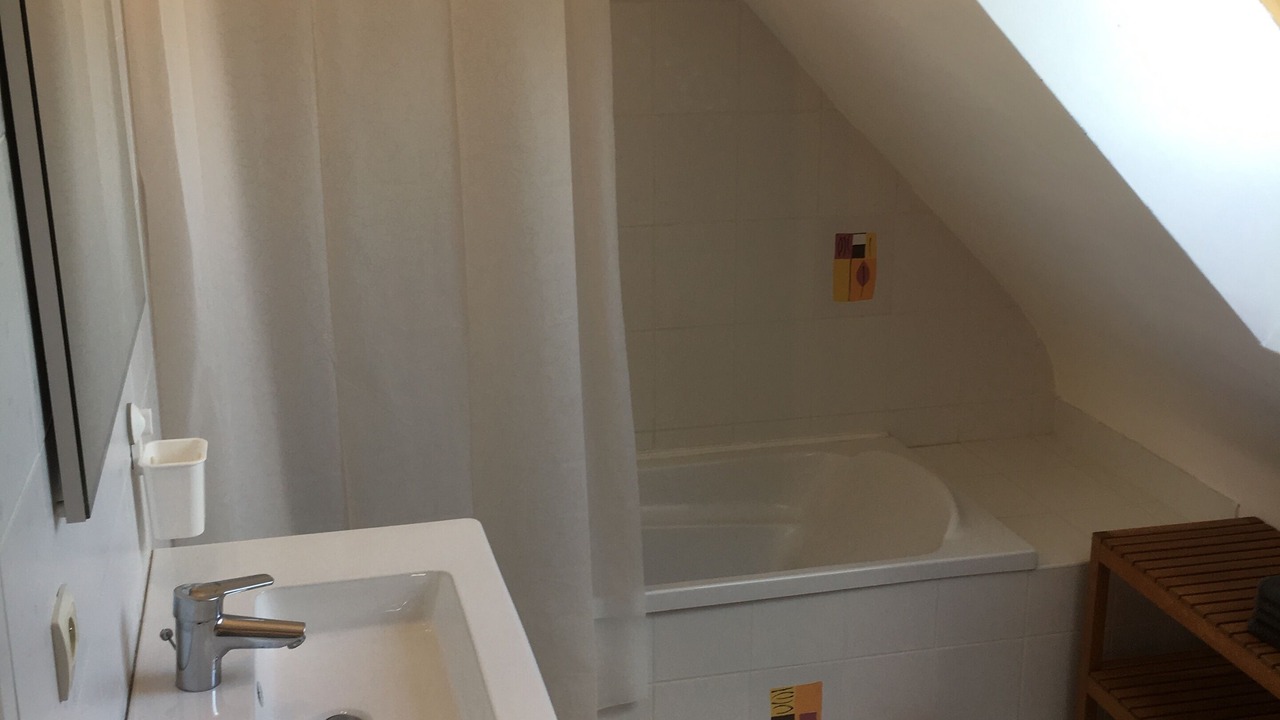 Photo of Bathroom in Berthenay