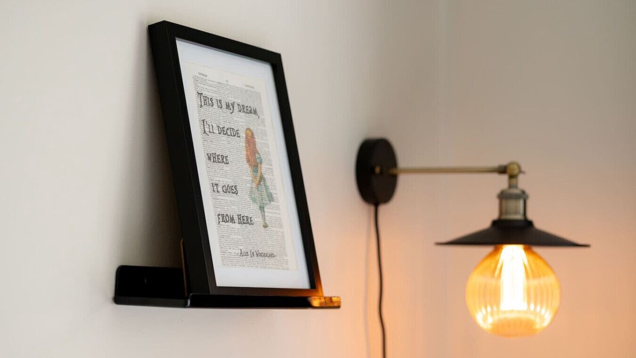 Photo of Others in South Leigh