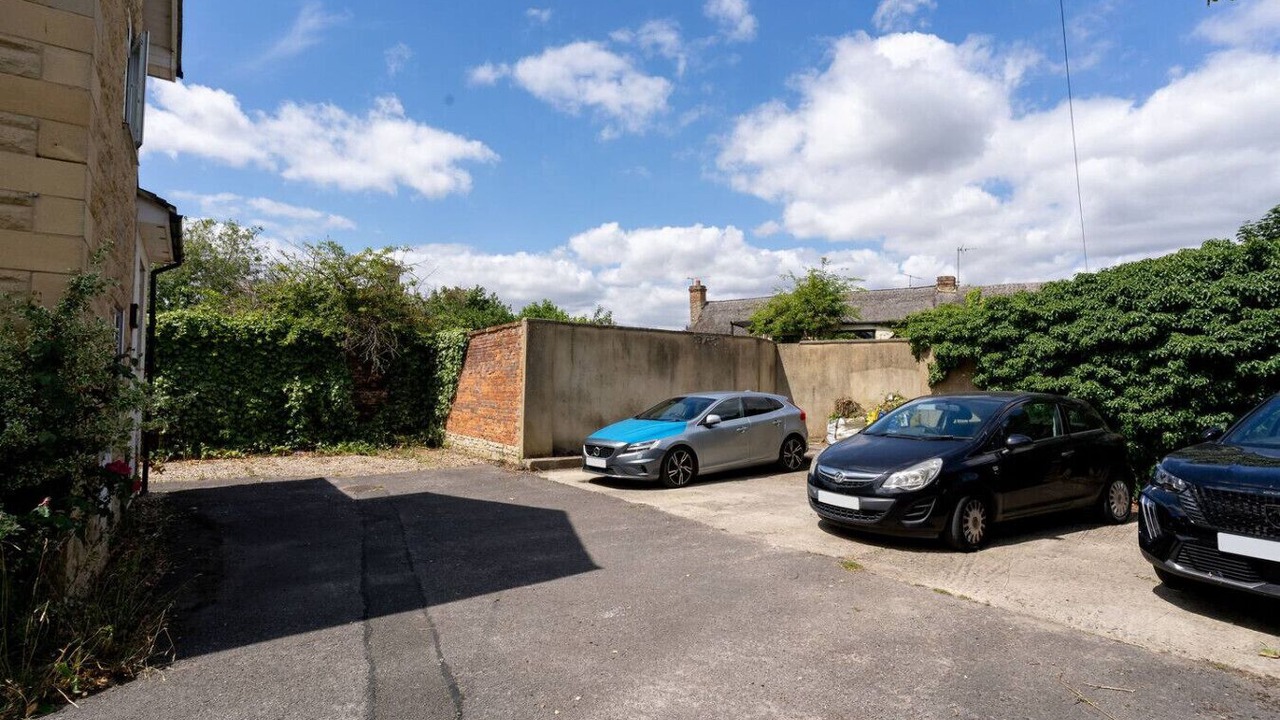 Photo of Outdoor in South Leigh