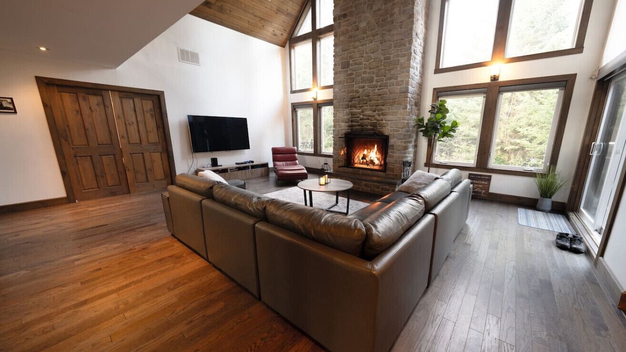 Photo of Livingroom in St-Adolphe-d'Howard