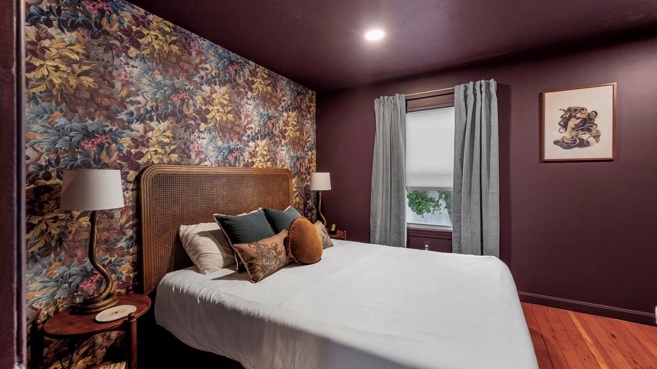 Photo of Bedroom in Beverly