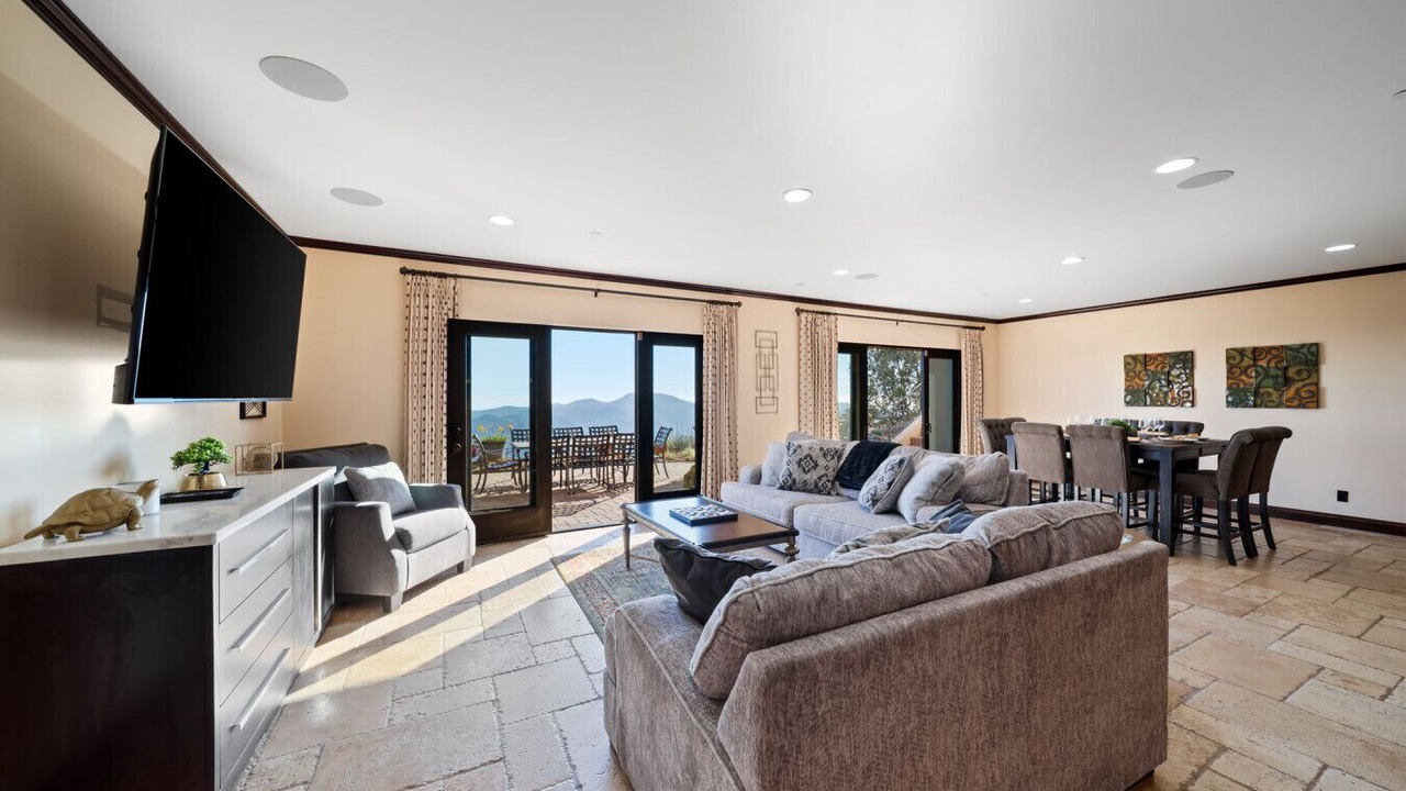 Photo of Livingroom in Escondido