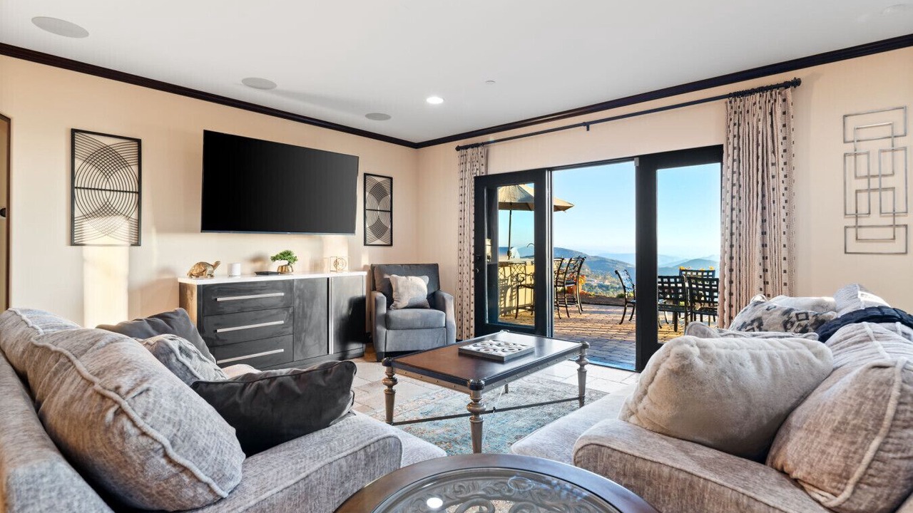 Photo of Livingroom in Escondido