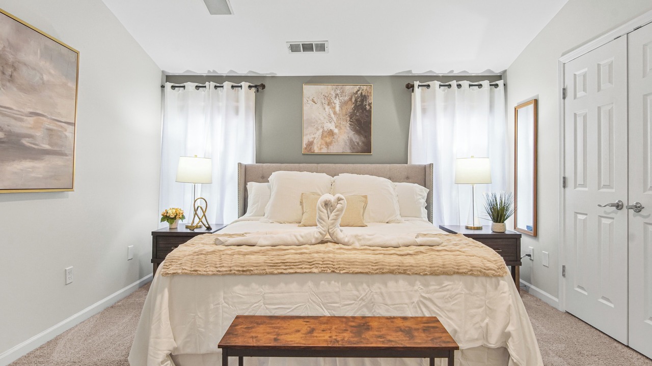 Photo of Bedroom in Midtown