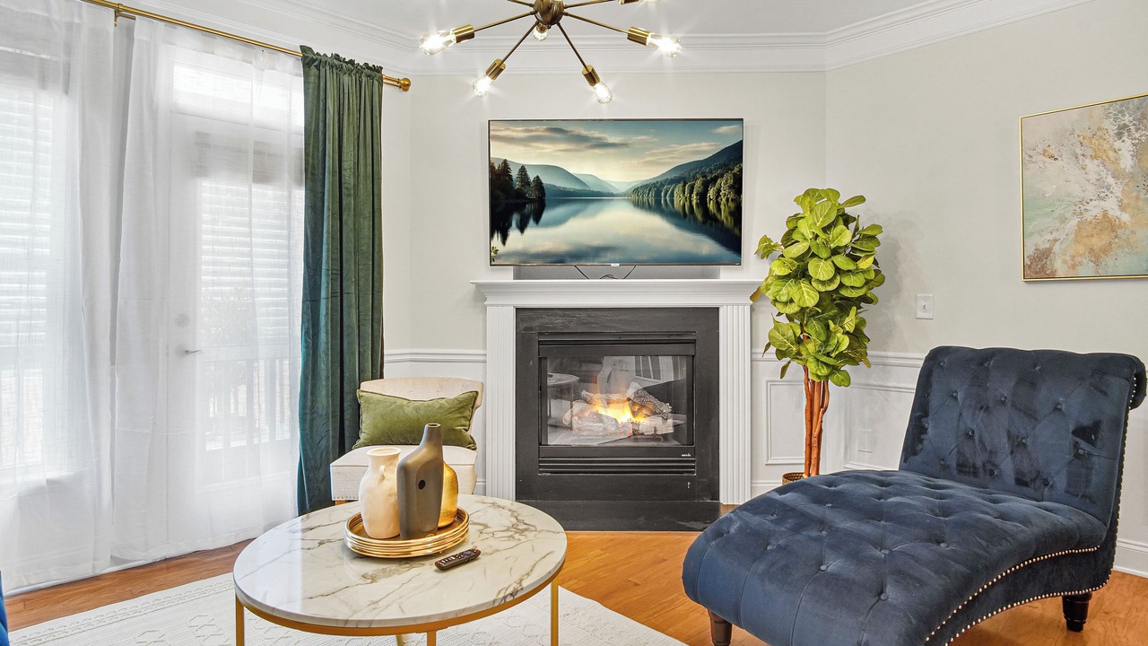Photo of Livingroom in Midtown