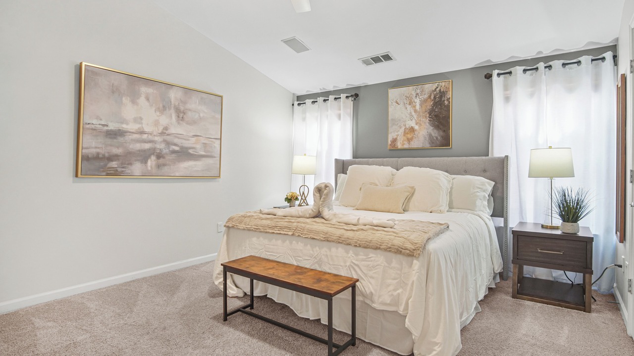 Photo of Bedroom in Midtown