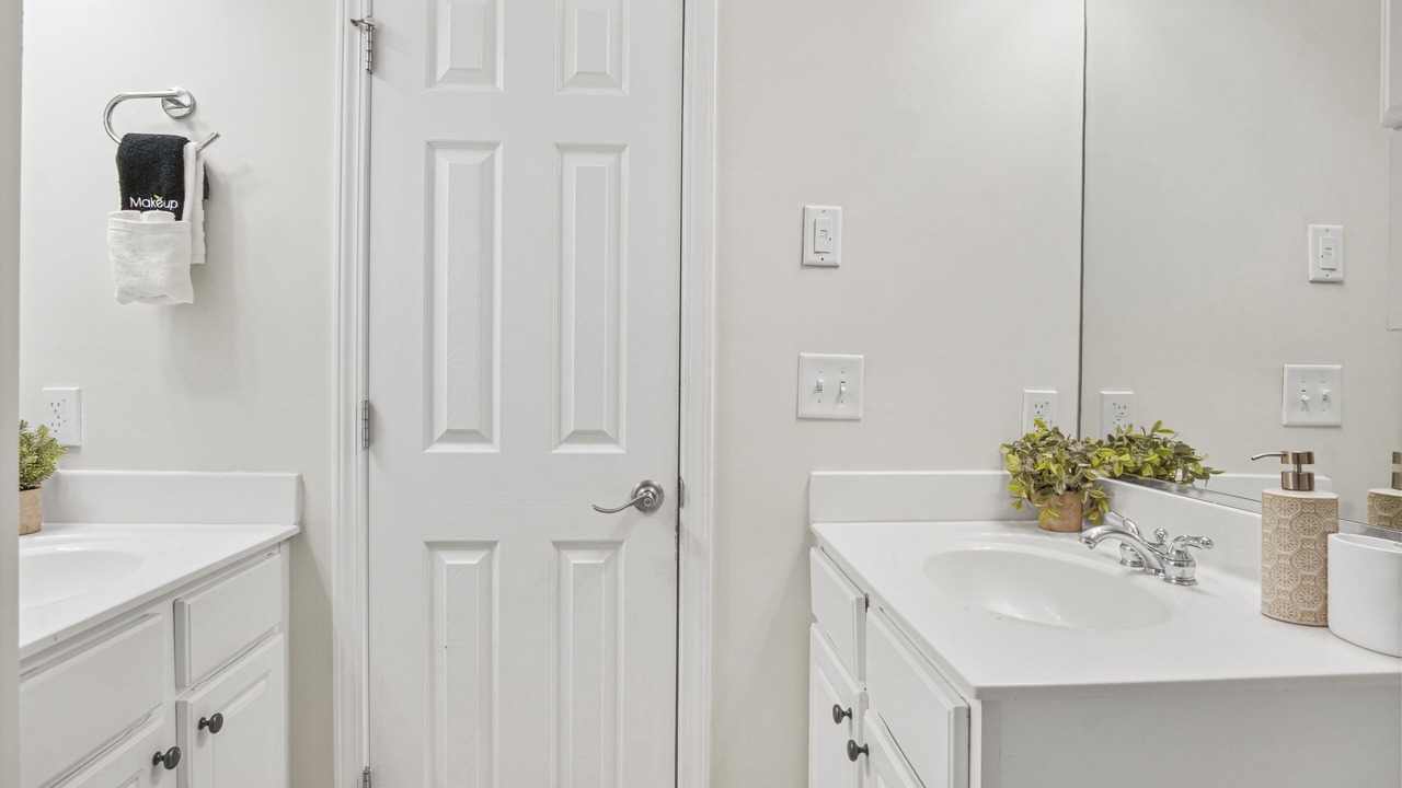 Photo of Bathroom in Midtown