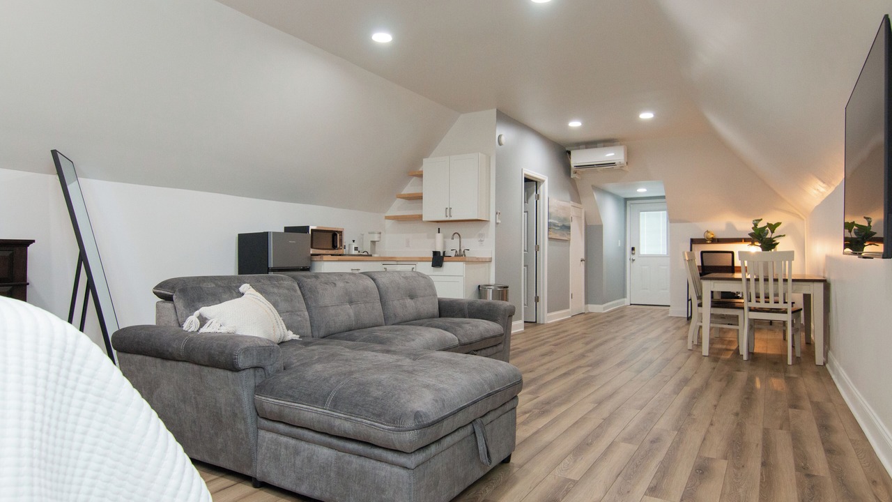 Photo of Livingroom in Northside