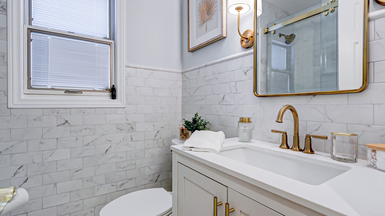 Photo of Bathroom in Tree Section