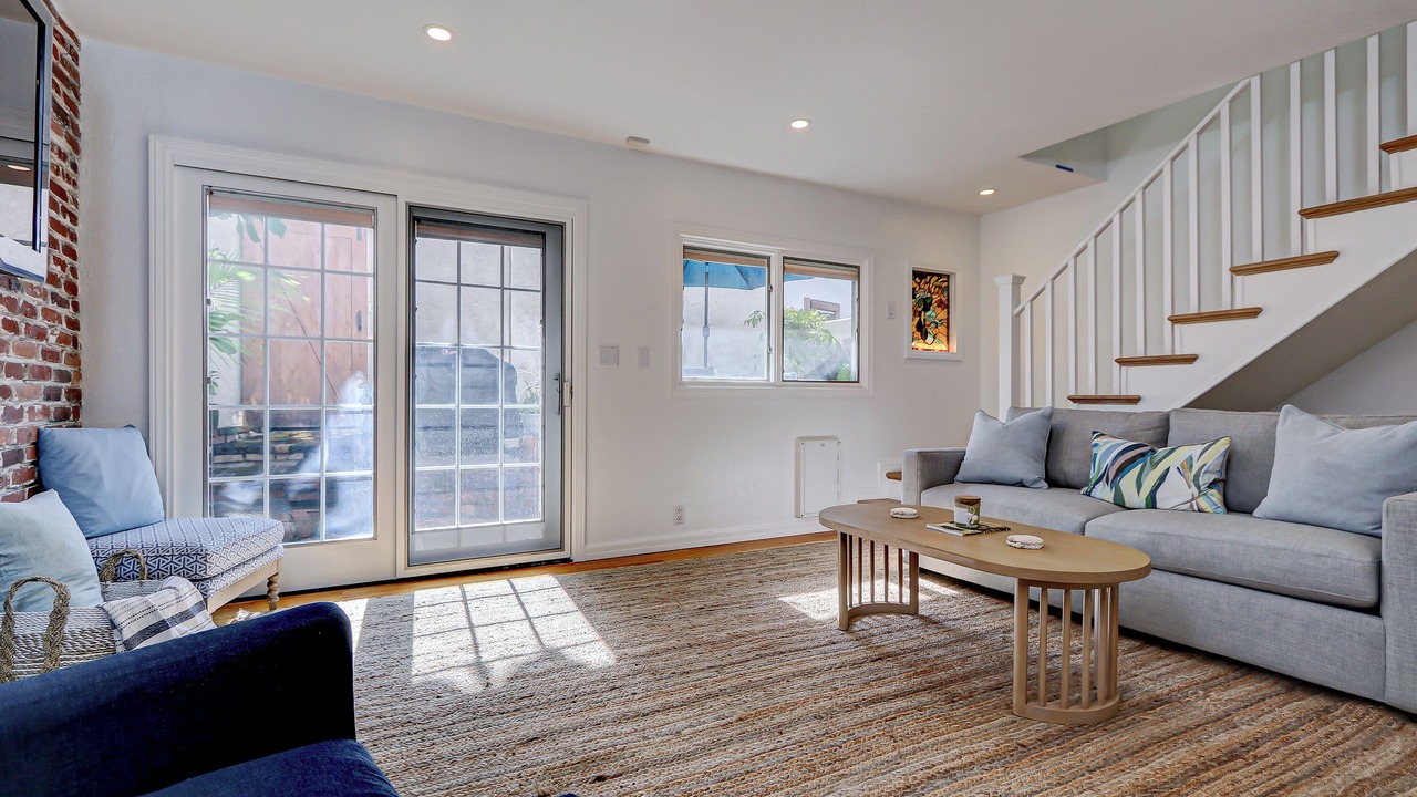 Photo of Livingroom in Tree Section