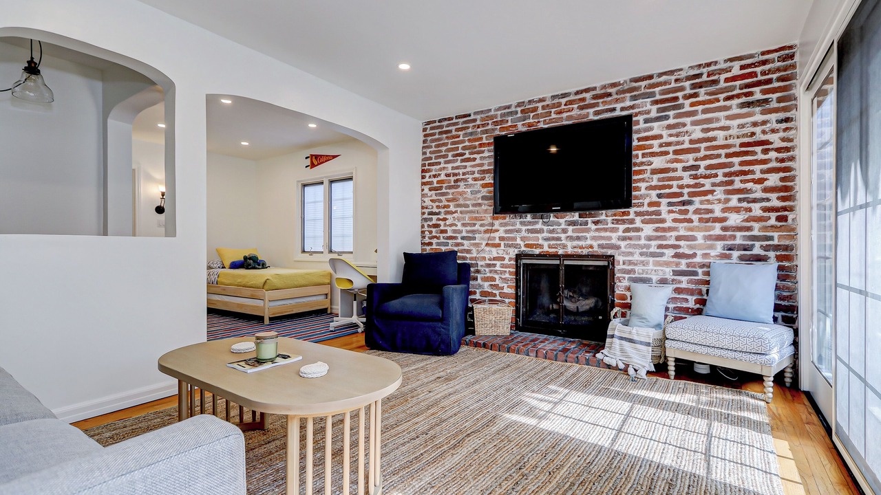 Photo of Livingroom in Tree Section