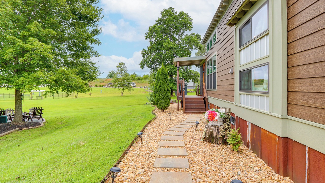 Photo of Outdoor in Morganton