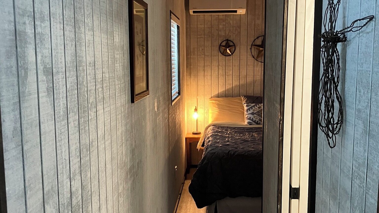 Photo of Bedroom in Goldthwaite